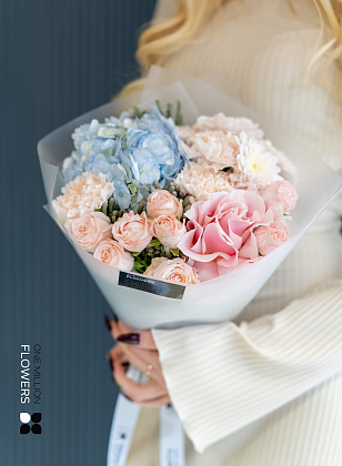 Букет "Бруни Блу" Mate